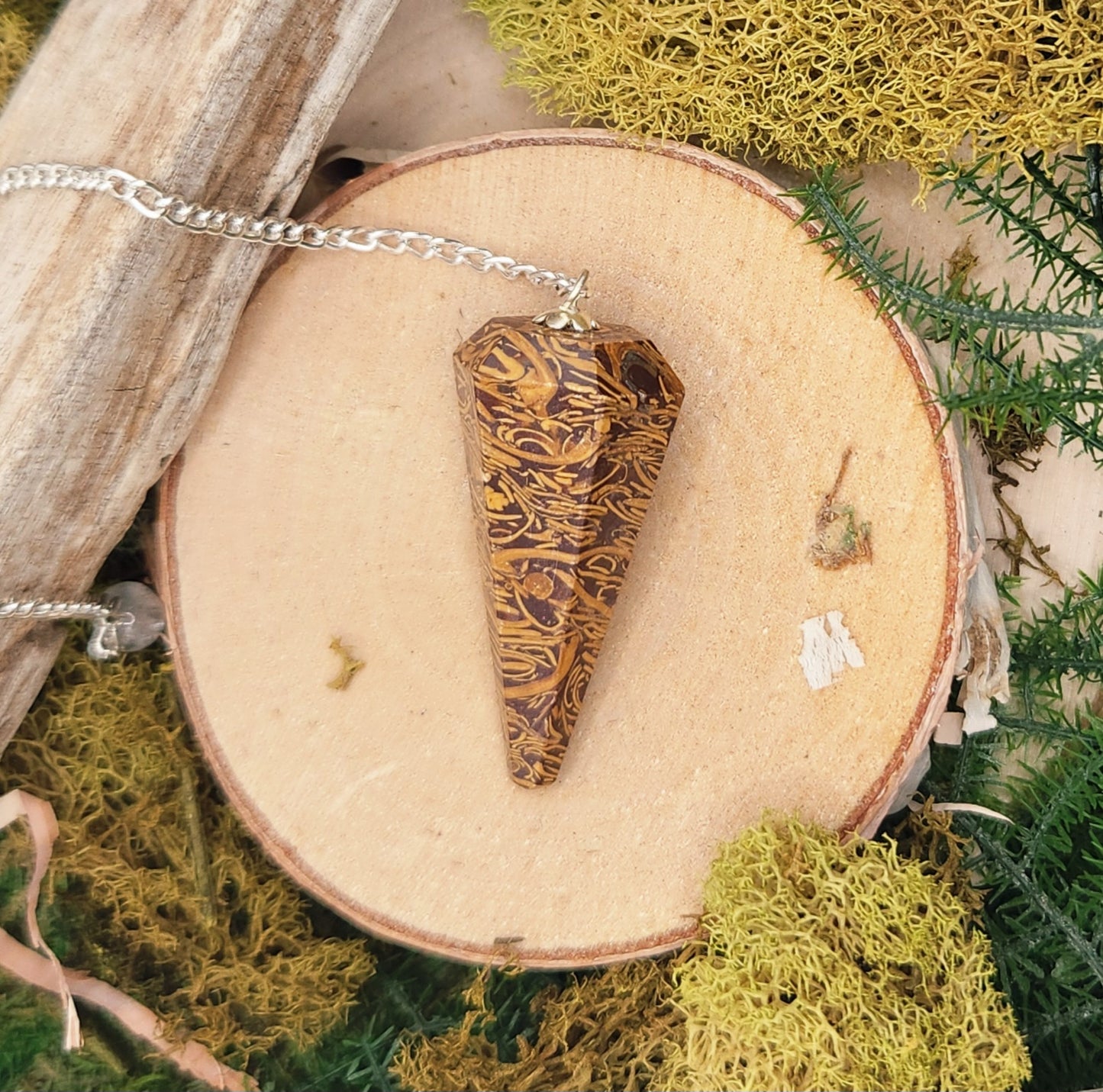 Crystal Pendulum