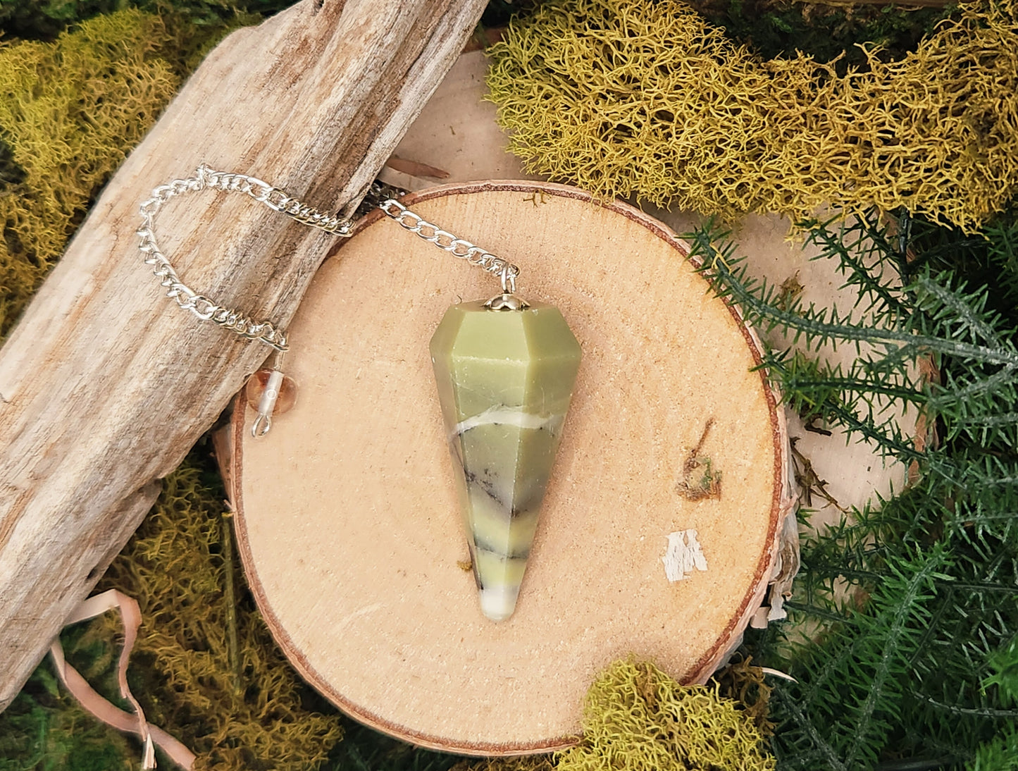 Crystal Pendulum