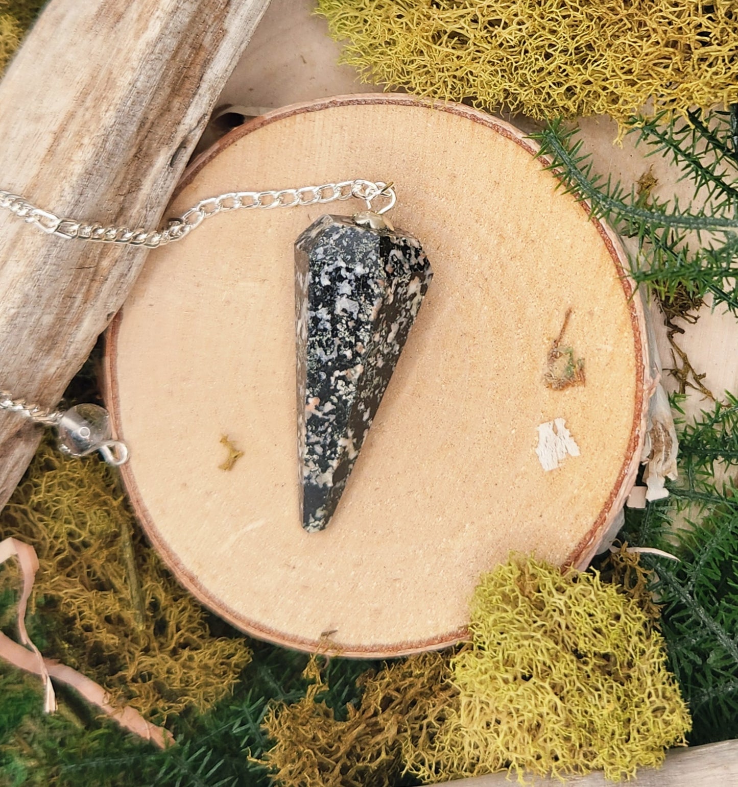 Crystal Pendulum